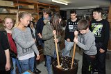 2015-10-21_12_Sauerkraut_machen_mit Schulklasse_RM